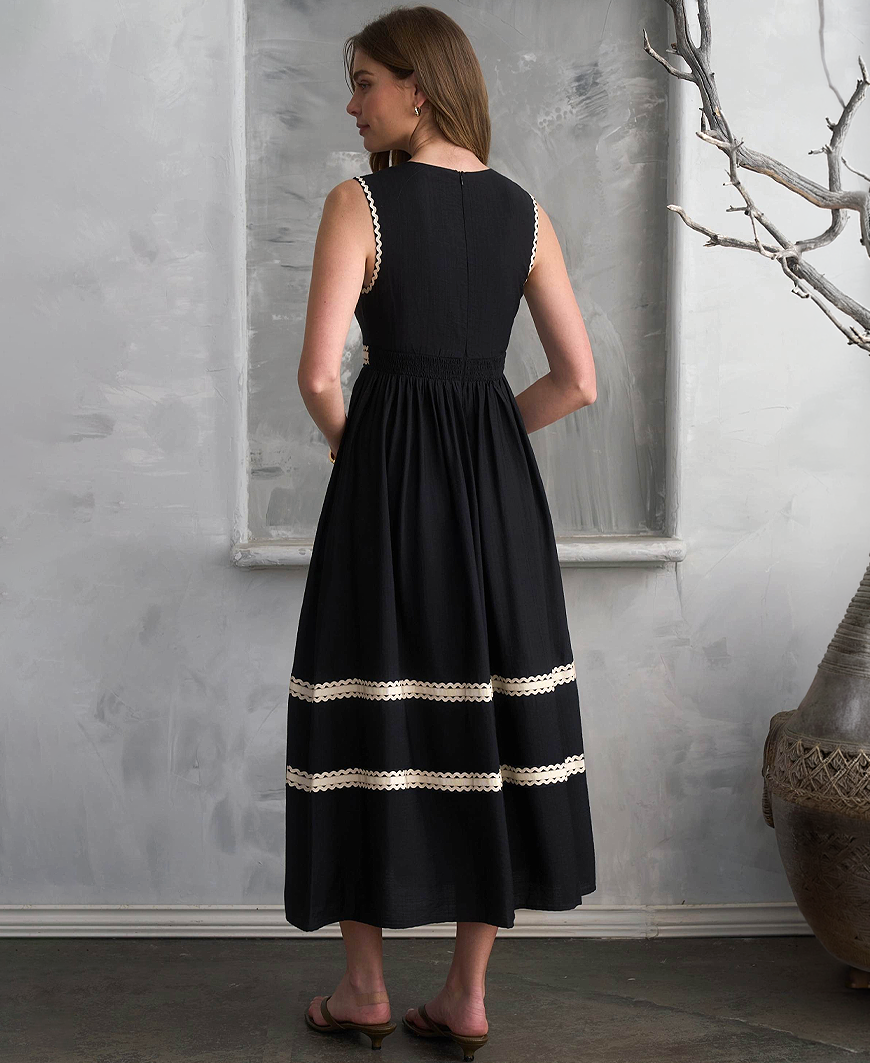 Neoma V Neck Lace Midi Dress – Black – Daisy Shoppe - cute clothes
